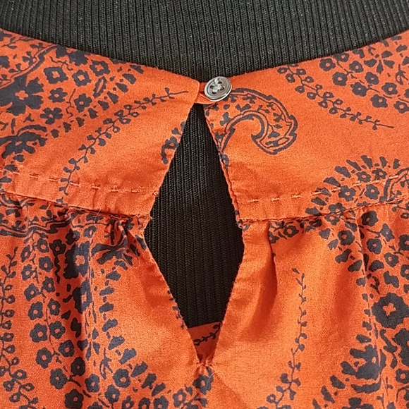 Lands' End Burnt Orange Paisley Blouse - Picture 3 of 10